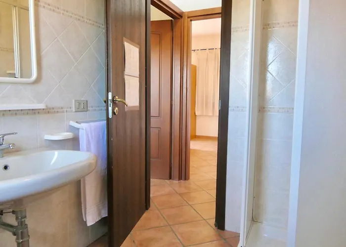 Iss Travel, La Ginestra - 2-bedroom With Terrace And View Over Tavolara Island *