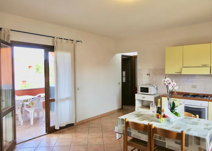 Iss Travel, La Ginestra - 2-bedroom With Terrace And View Over Tavolara Island San Teodoro